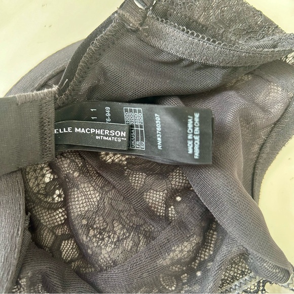 Bundle 3 Elle MacPherson Intimates Bras 32DD Black Lace Peach Underwire - Picture 12 of 12